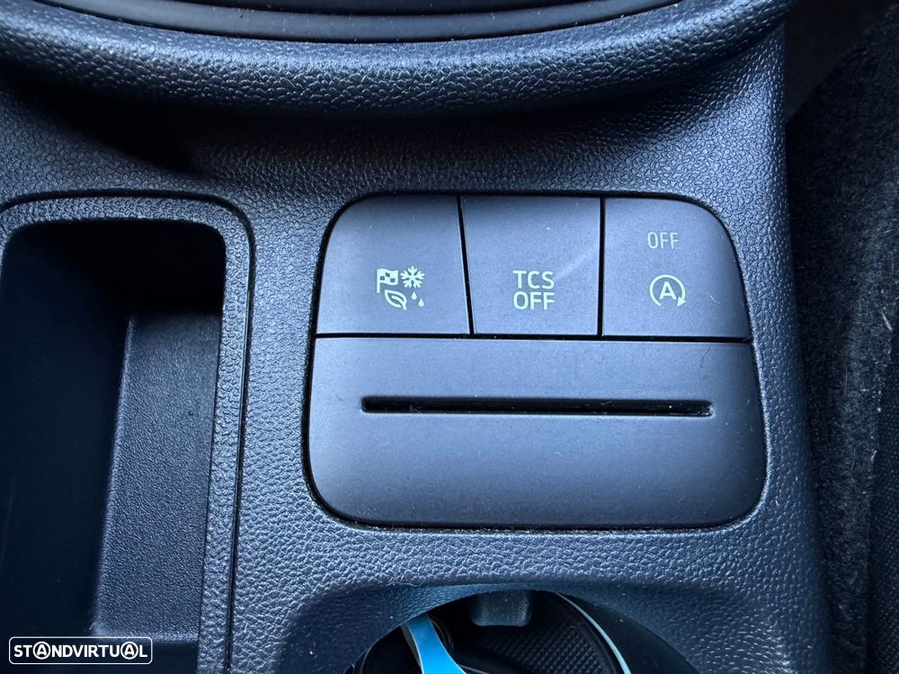 Ford Fiesta 1.0 EcoBoost S&S ST-LINE - 27