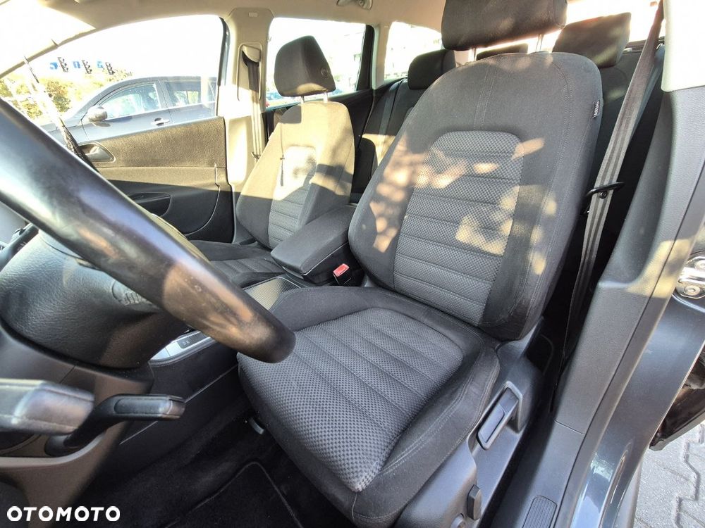 Volkswagen Passat 2.0 TDI DPF Sportline - 7