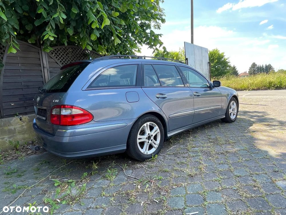 Mercedes-Benz Klasa E 320 CDI 7G-TRONIC Elegance - 23