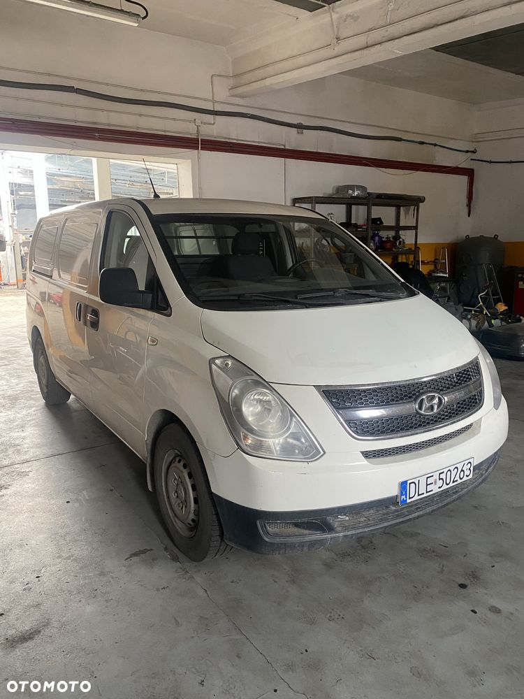 Hyundai H-1 - 1