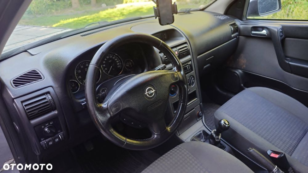 Opel Astra - 4