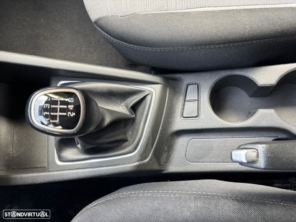 Hyundai i20 1.1 CRDi Access+Bluetooth+Comandos no Volante - 34
