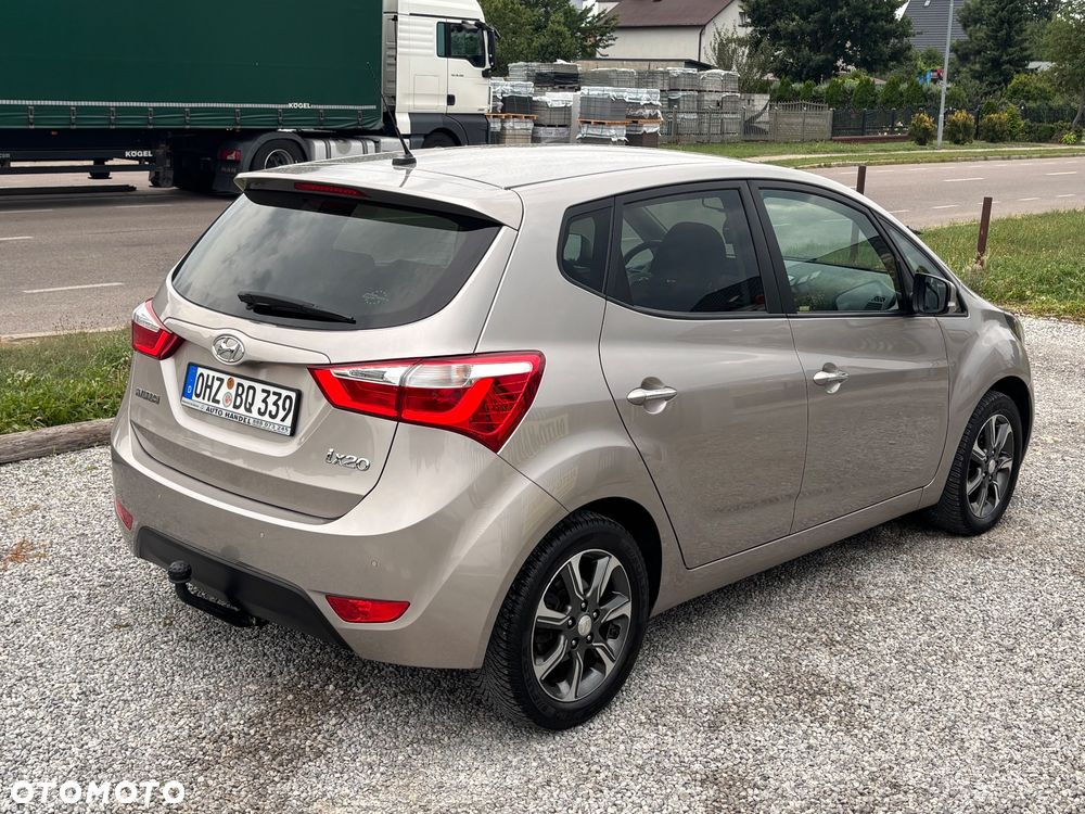 Hyundai ix20 - 24