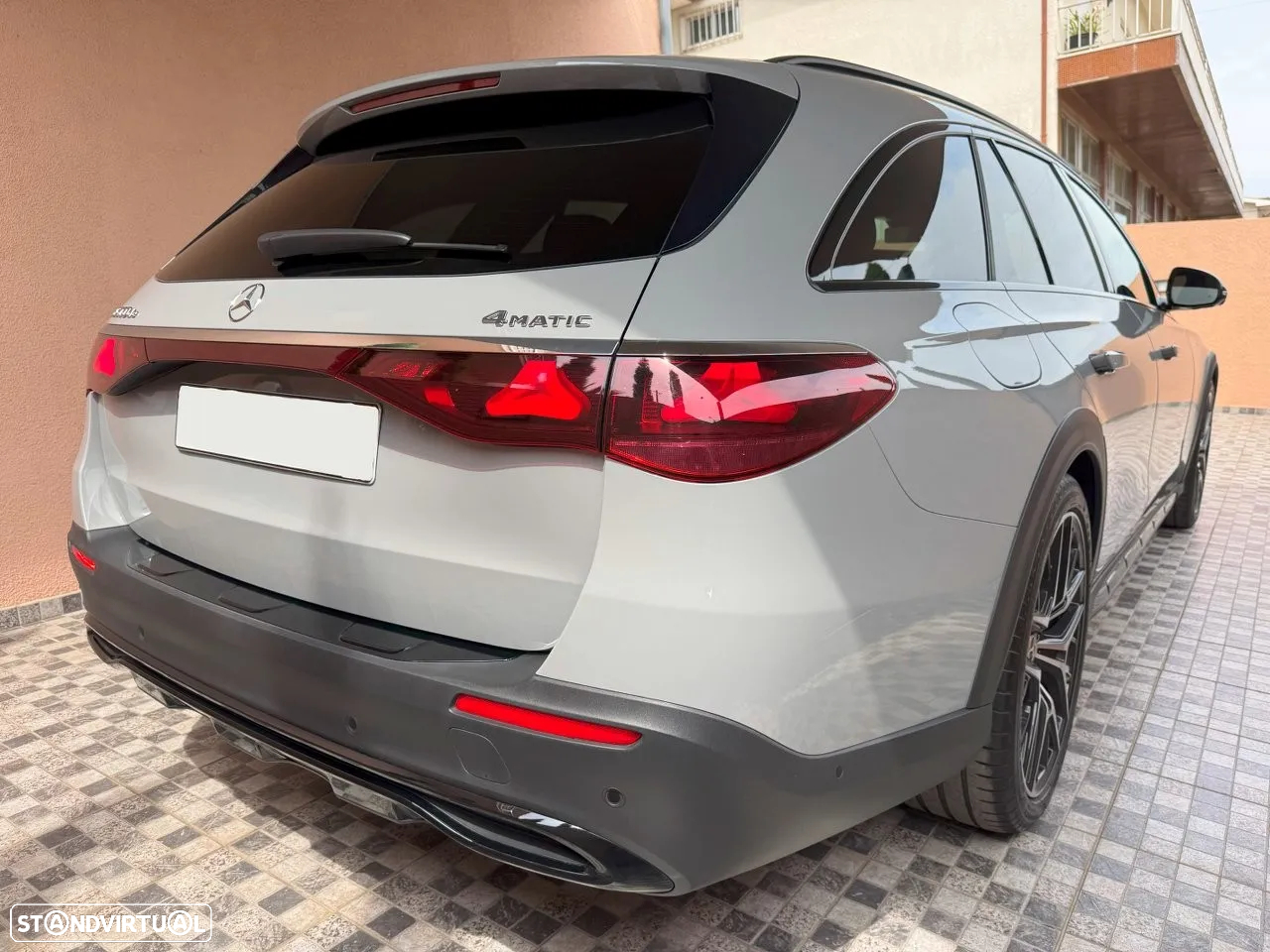 Mercedes-Benz E 300 de 4Matic All-Terrain - 2