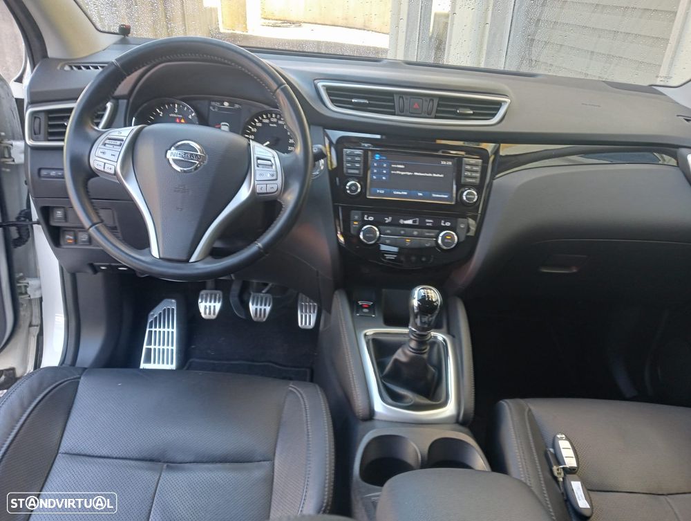 Nissan Qashqai 1.6 dCi Tekna Premium 17 Pele S Alcantara - 22