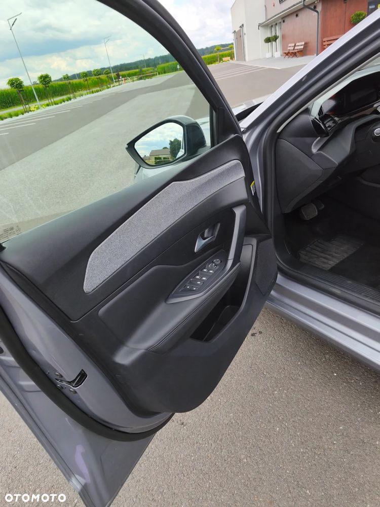 Peugeot 308 Hybrid 136 e-DSC6 Allure - 12