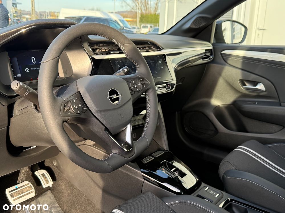 Opel Corsa 1.2 GS S&S - 8