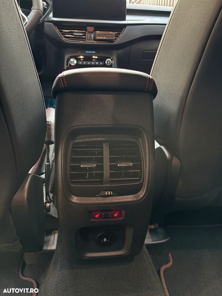 Ford Kuga 1.5 EcoBoost A8 FWD ST-Line X - 16