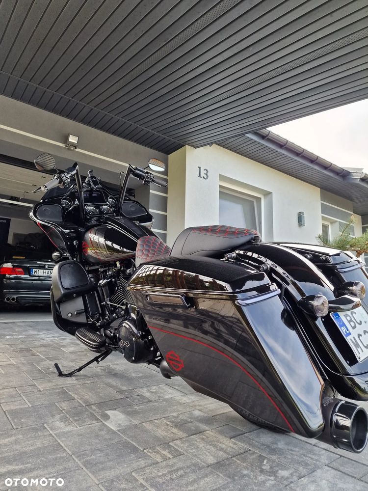 Harley-Davidson Touring Road Glide - 22
