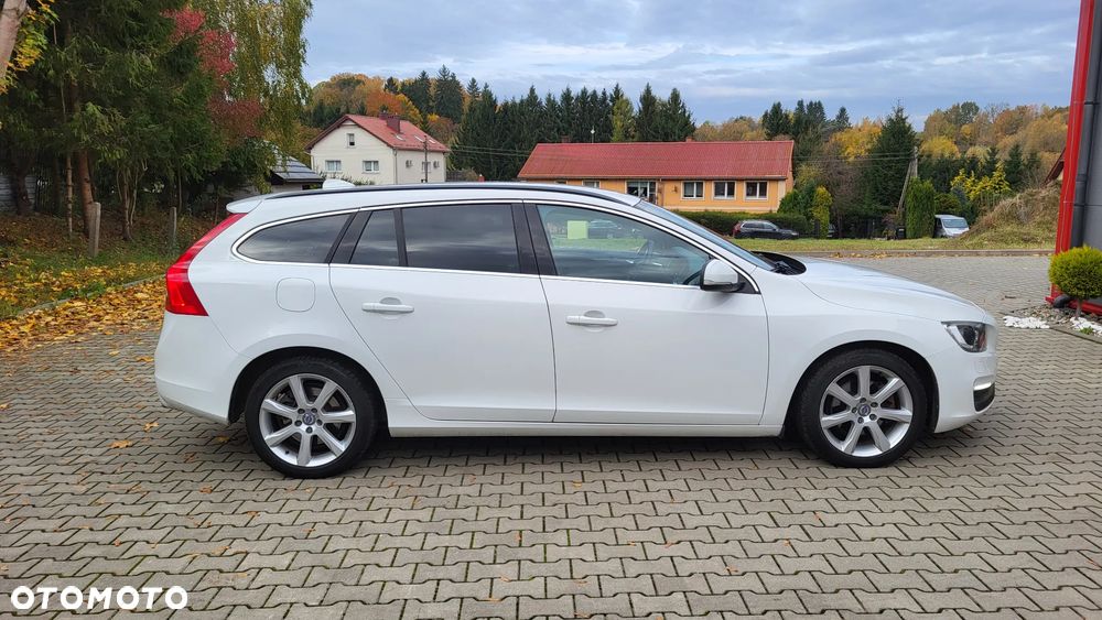 Volvo V60 D4 Drive-E Momentum - 6