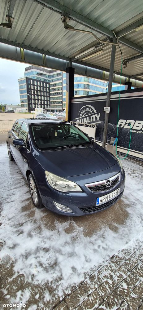 Opel Astra 1.4 T Cosmo - 1