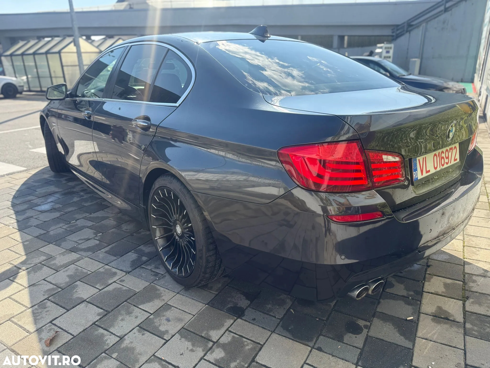 BMW Seria 5 525d Aut. - 13