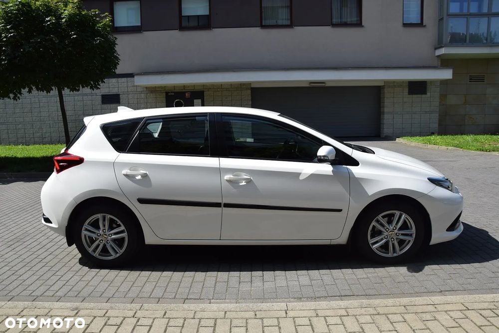 Toyota Auris 1.33 VVT-i Sprint - 4