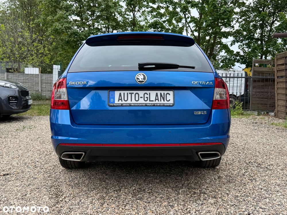 Skoda Octavia 2.0 TDI DSG RS - 37