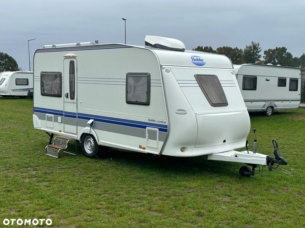 Hobby 460 UFE EXCELLENT z klimą dachową i napędęm. DMC 1400kg !!! - 1