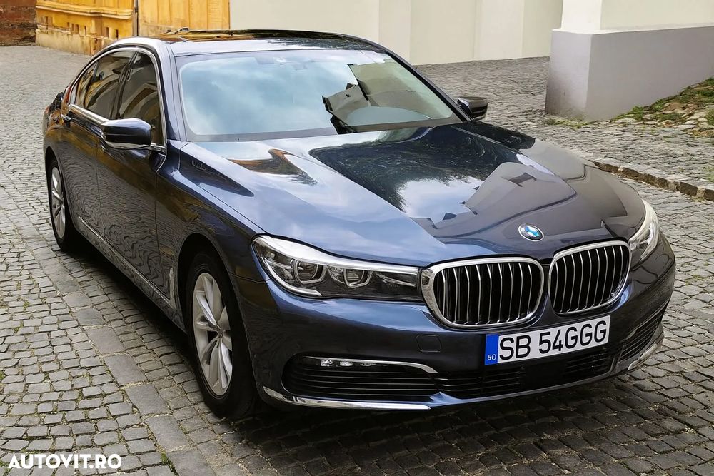 BMW Seria 7 740Li - 1
