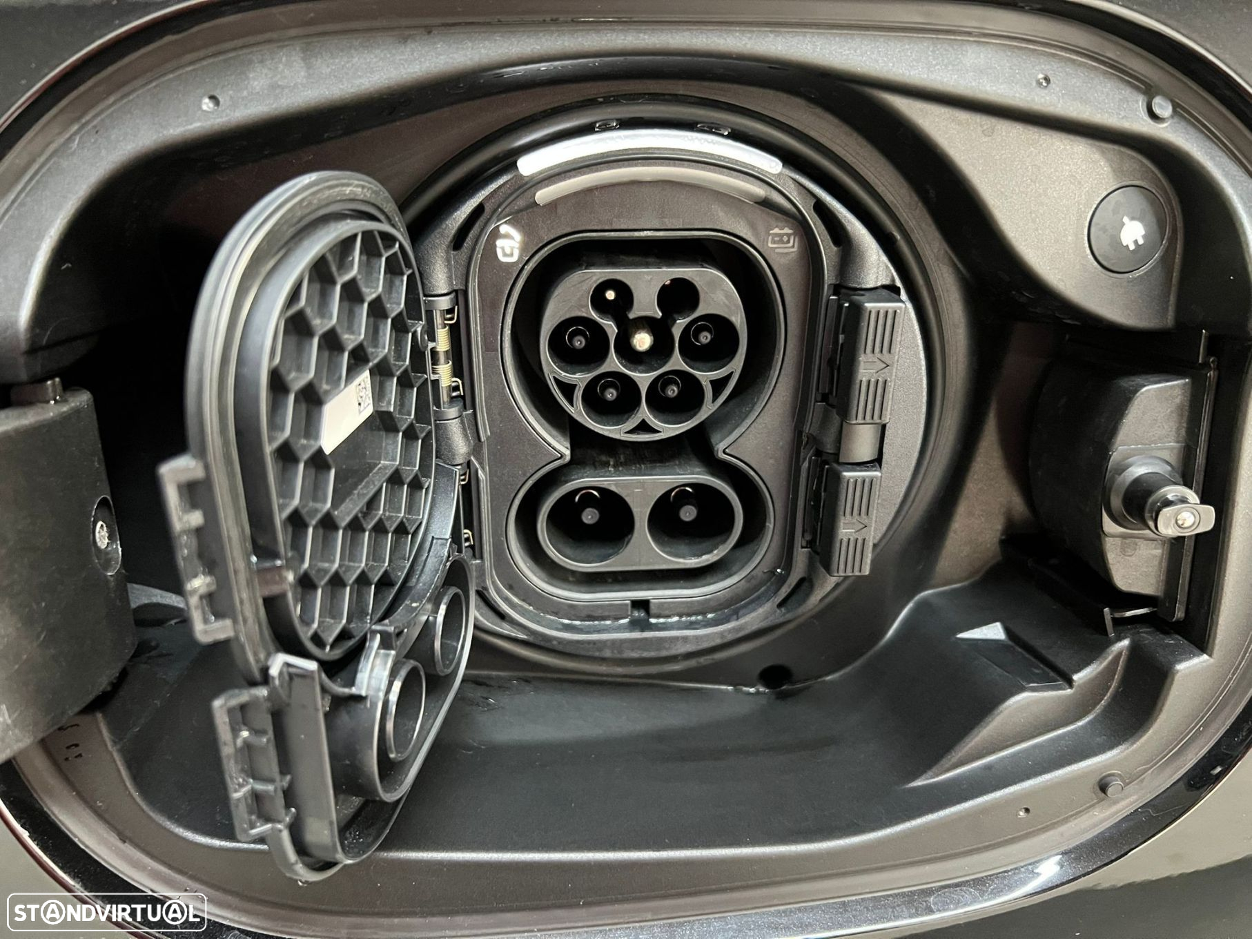 Mercedes-Benz E 300 de 4Matic All-Terrain - 29