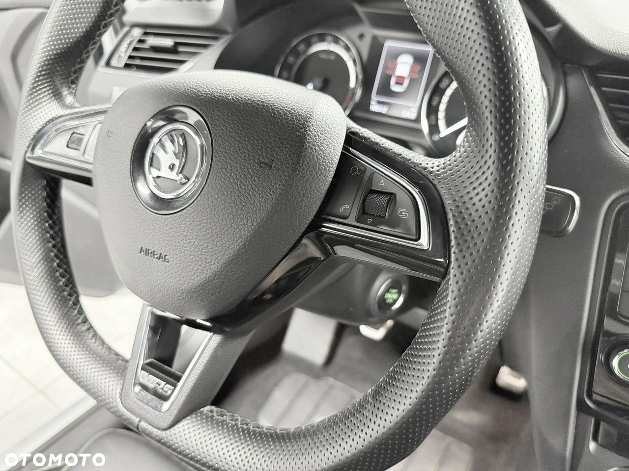 Skoda Octavia 2.0 TDI RS - 32