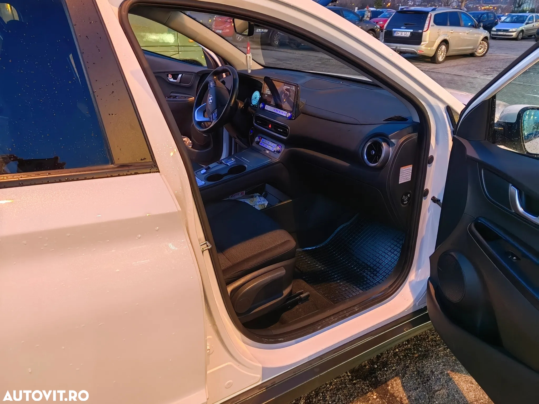 Hyundai KONA BEV 204 CP 64.8 kWh Premium - 8