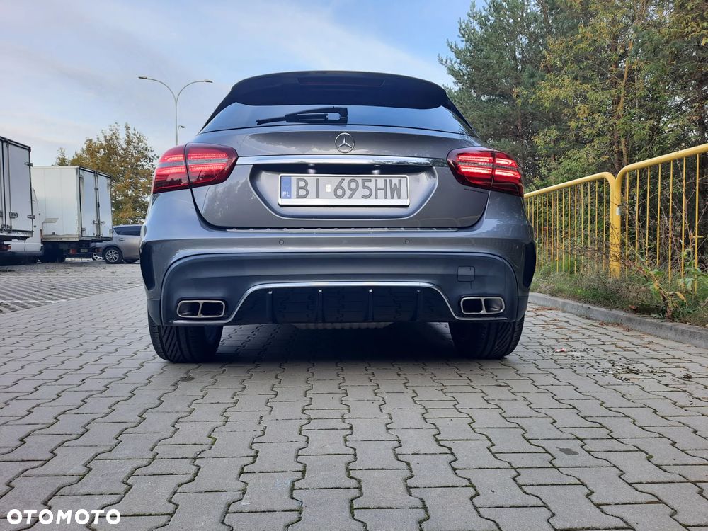 Mercedes-Benz GLA AMG 45 4Matic AMG Speedshift 7G-DCT - 16