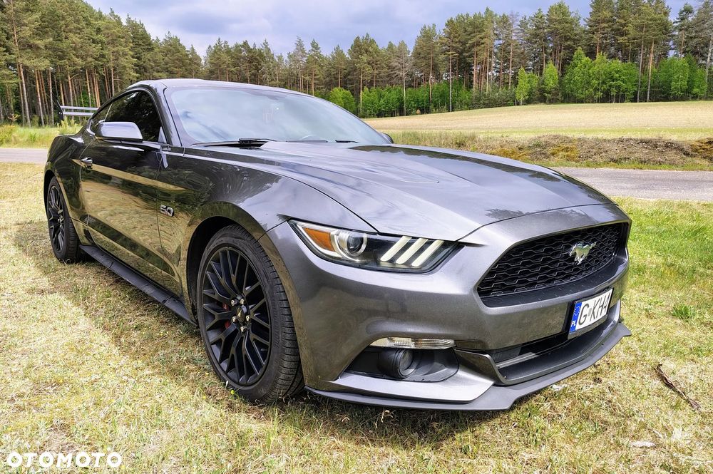 Ford Mustang 5.0 V8 GT - 2
