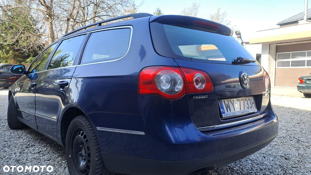 Volkswagen Passat 2.0 TDI Comfortline - 14