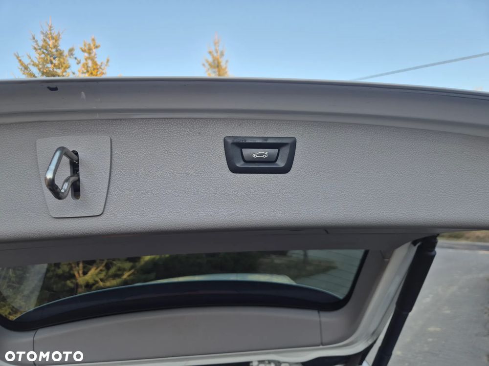 BMW Seria 3 318d DPF Edition Lifestyle - 21