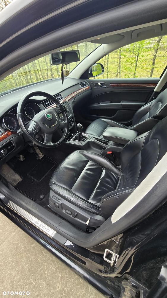 Skoda Superb 1.6 TDI Exclusive - 10