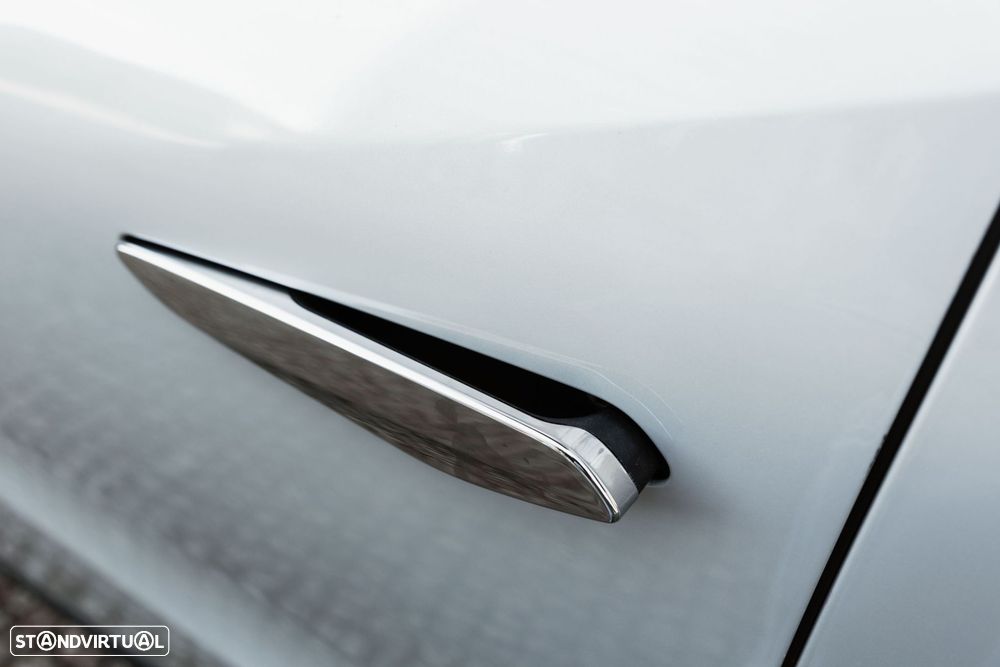 DS DS3 E-Tense Performance Line + - 8