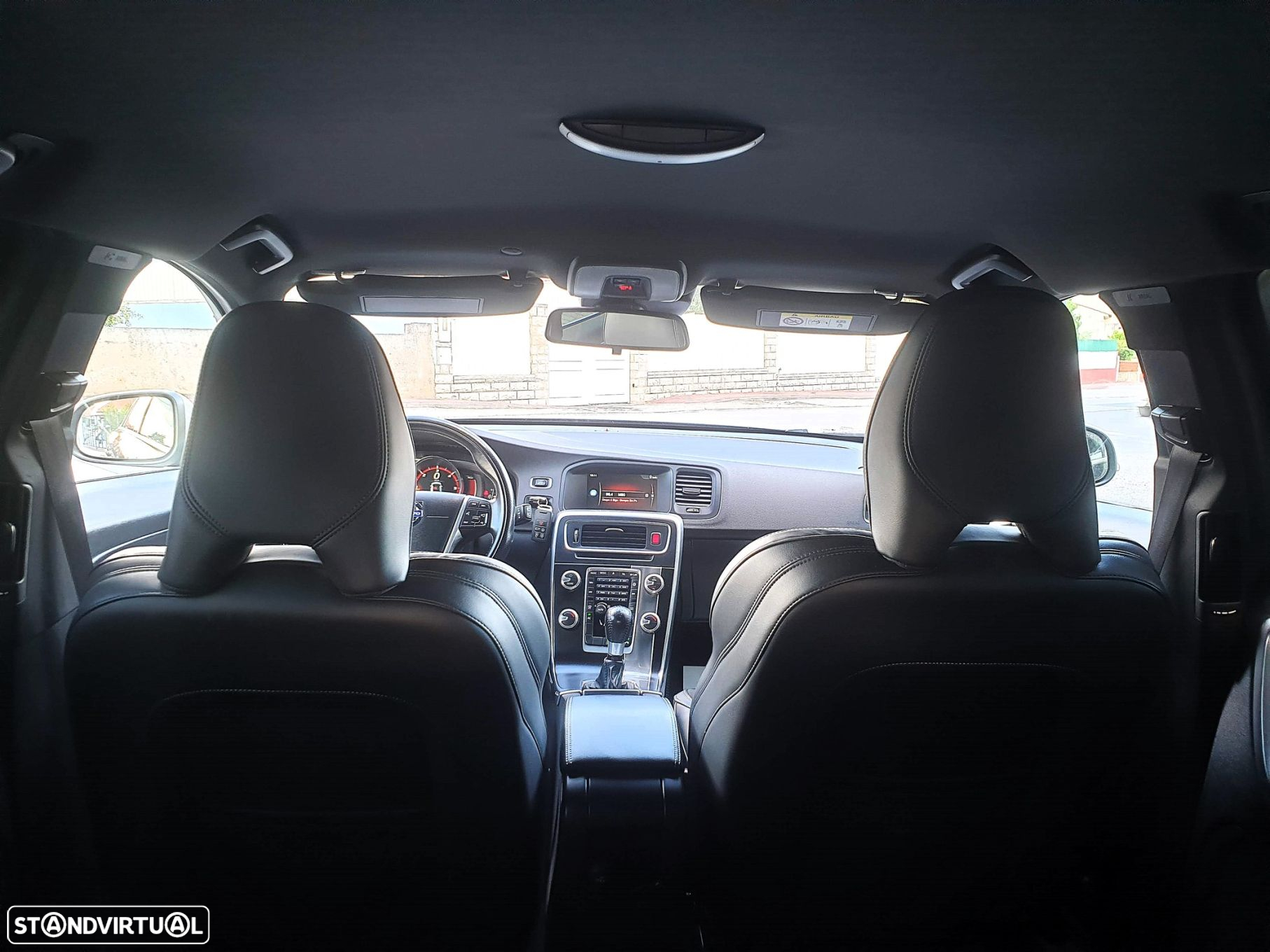 Volvo V60 1.6 D2 R-Design Momentum - 42