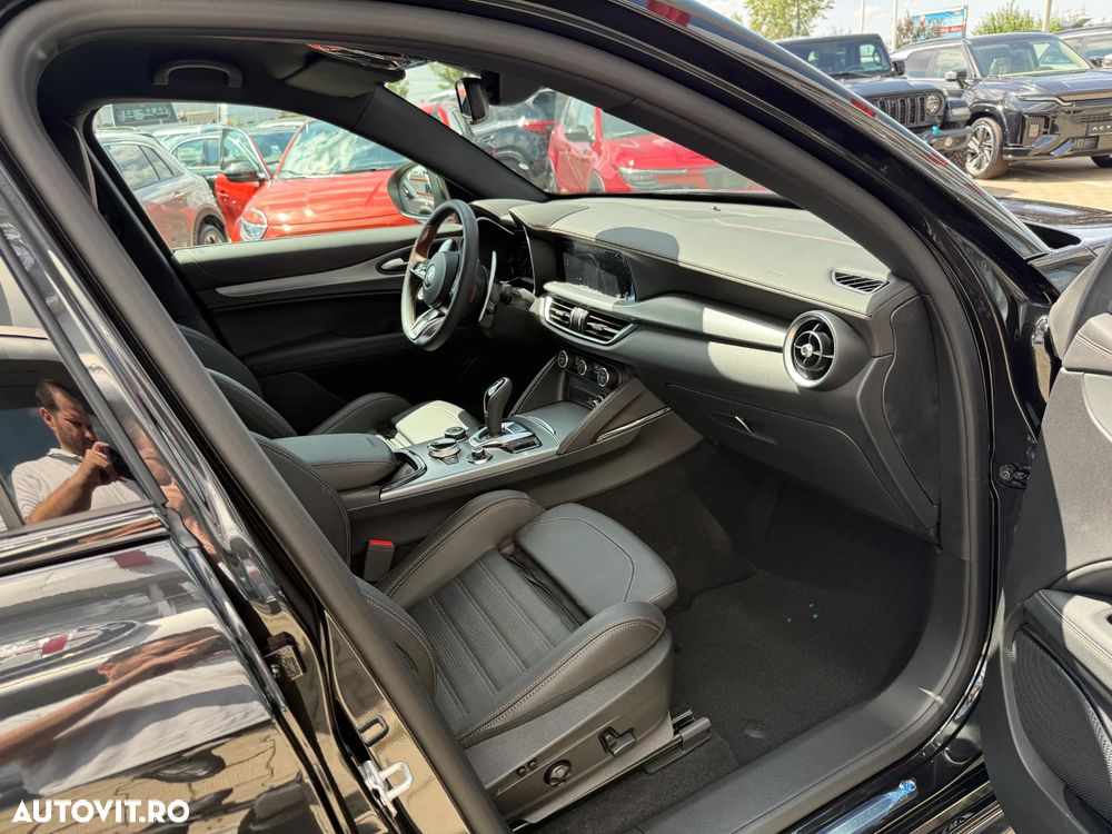 Alfa Romeo Stelvio 2.0 Turbo AWD AT8 Intensa - 26