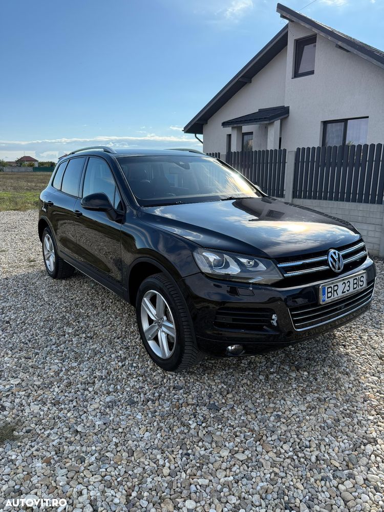 Volkswagen Touareg - 1