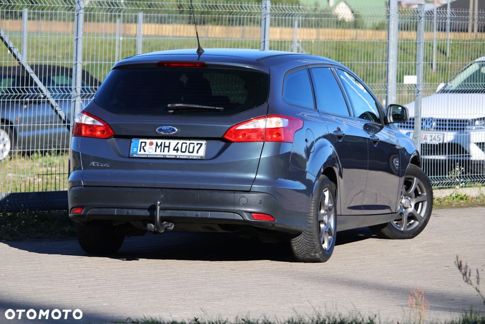 Ford Focus SW - 8