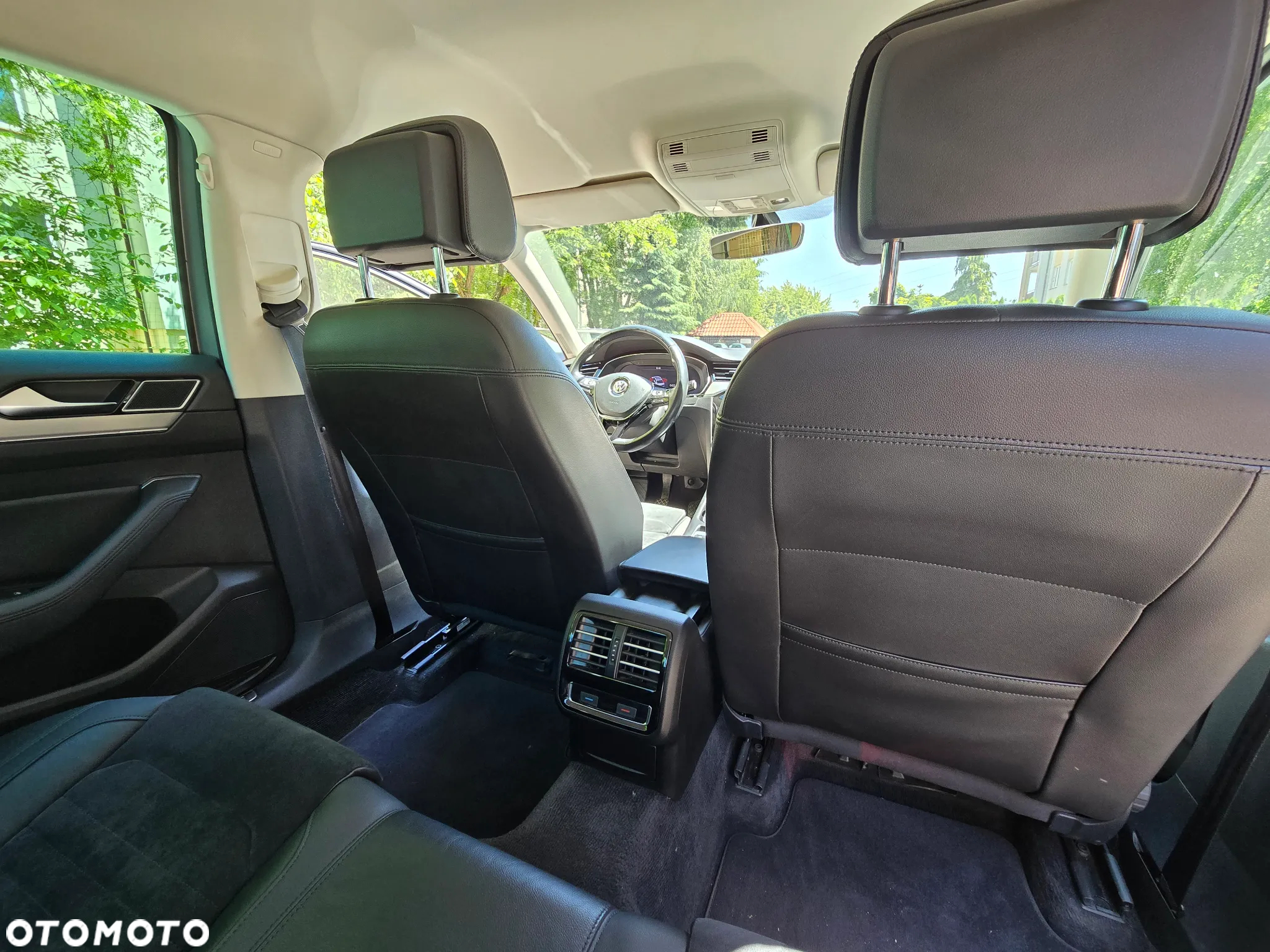 Volkswagen Passat 2.0 TDI BMT Highline - 10