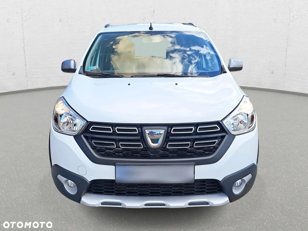 Dacia Lodgy 1.5 Blue dCi Stepway S&S - 3