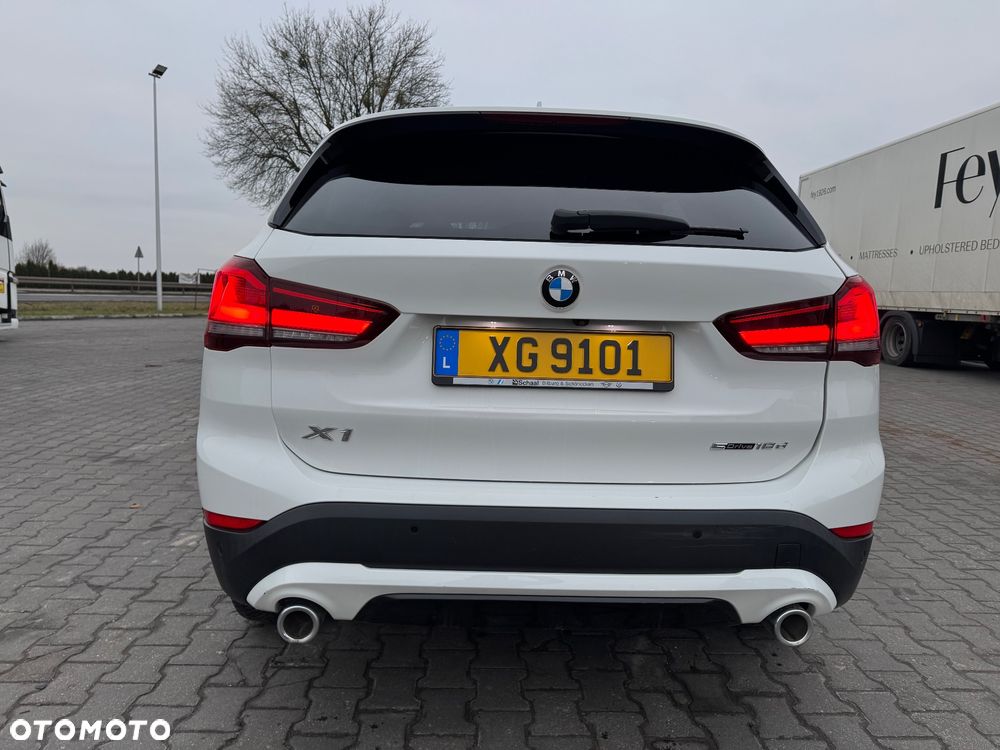 BMW X1 sDrive18d xLine sport - 17