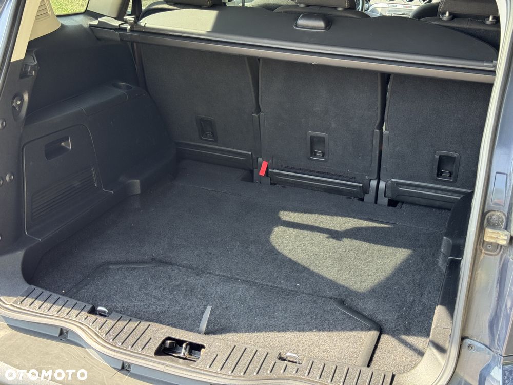 Ford S-Max - 38