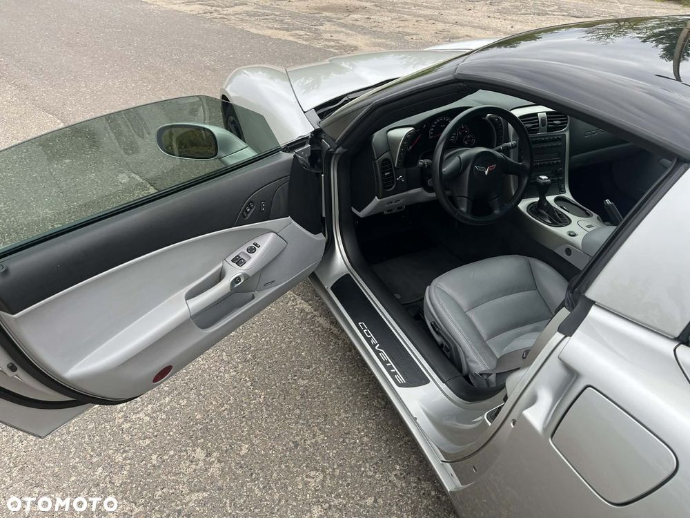 Chevrolet Corvette - 10