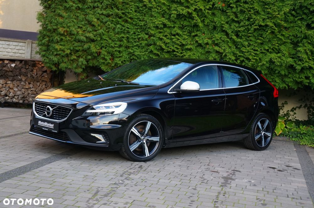 Volvo V40 D3 Drive-E R-Design Momentum - 9