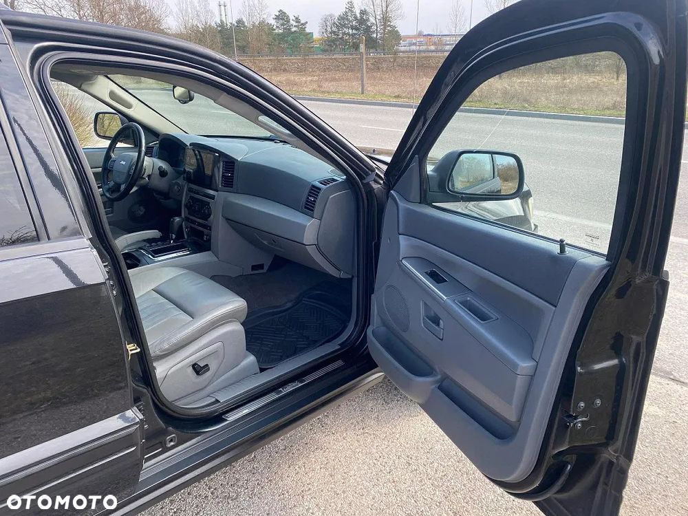 Jeep Grand Cherokee - 10