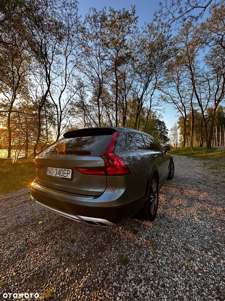 Volvo V90 D5 SCR AWD Momentum Pro - 6