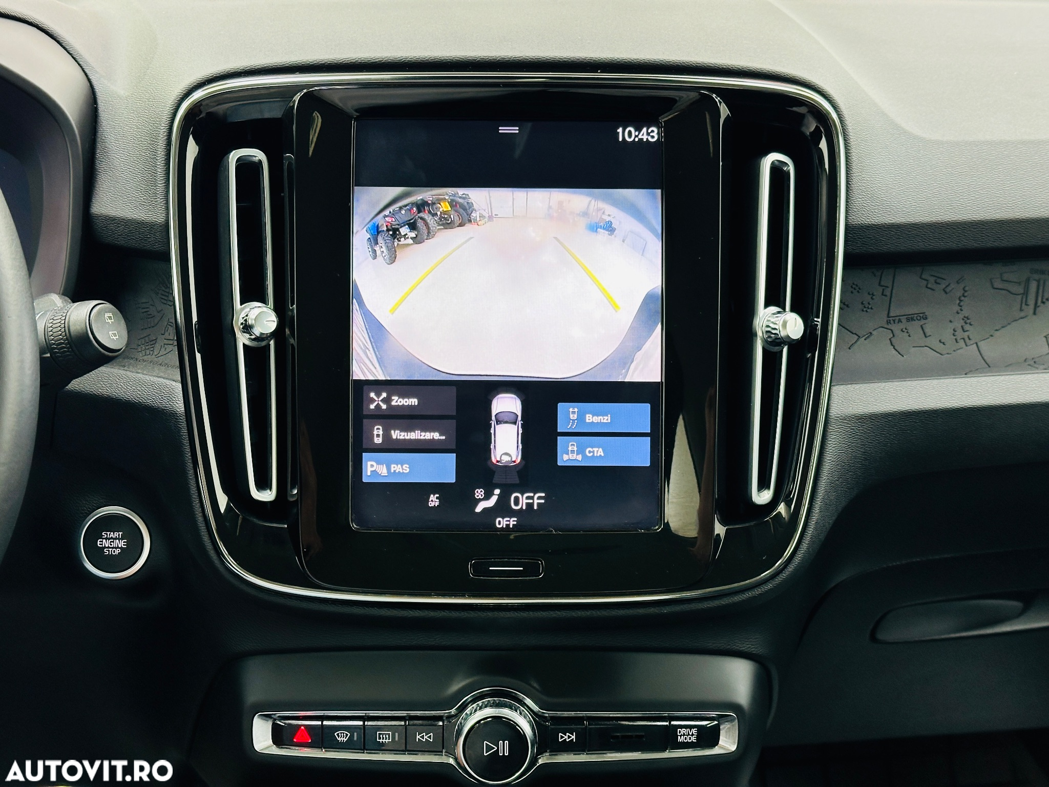 Volvo XC 40 - 32