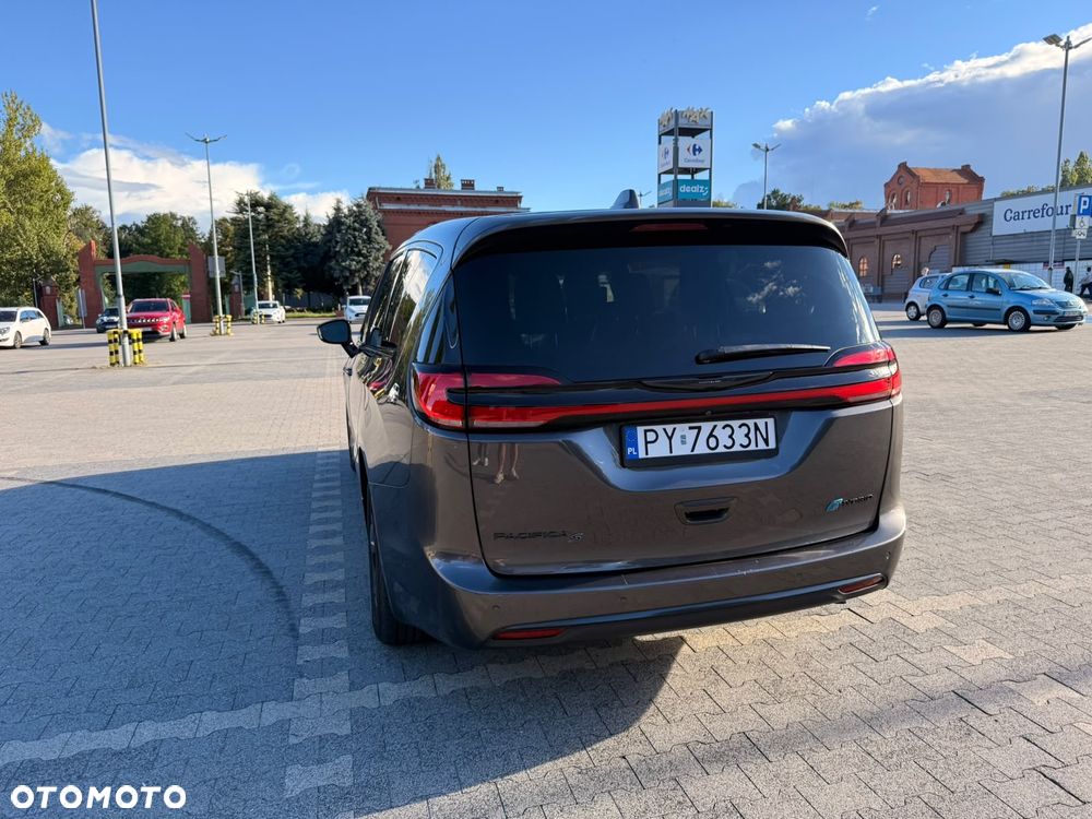 Chrysler Pacifica - 7