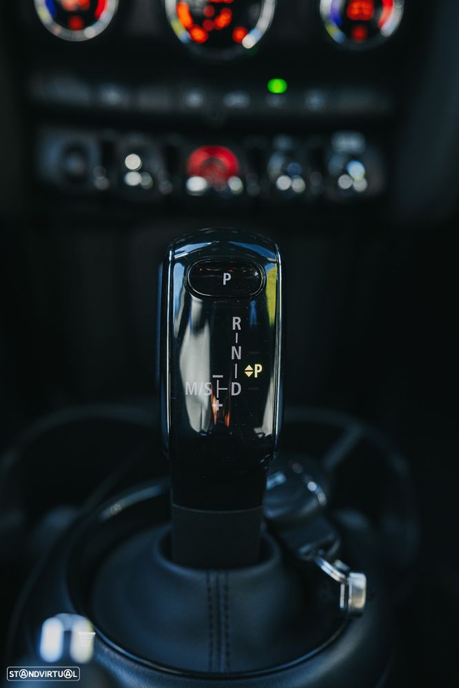 MINI 5 Portas Cooper Auto - 21