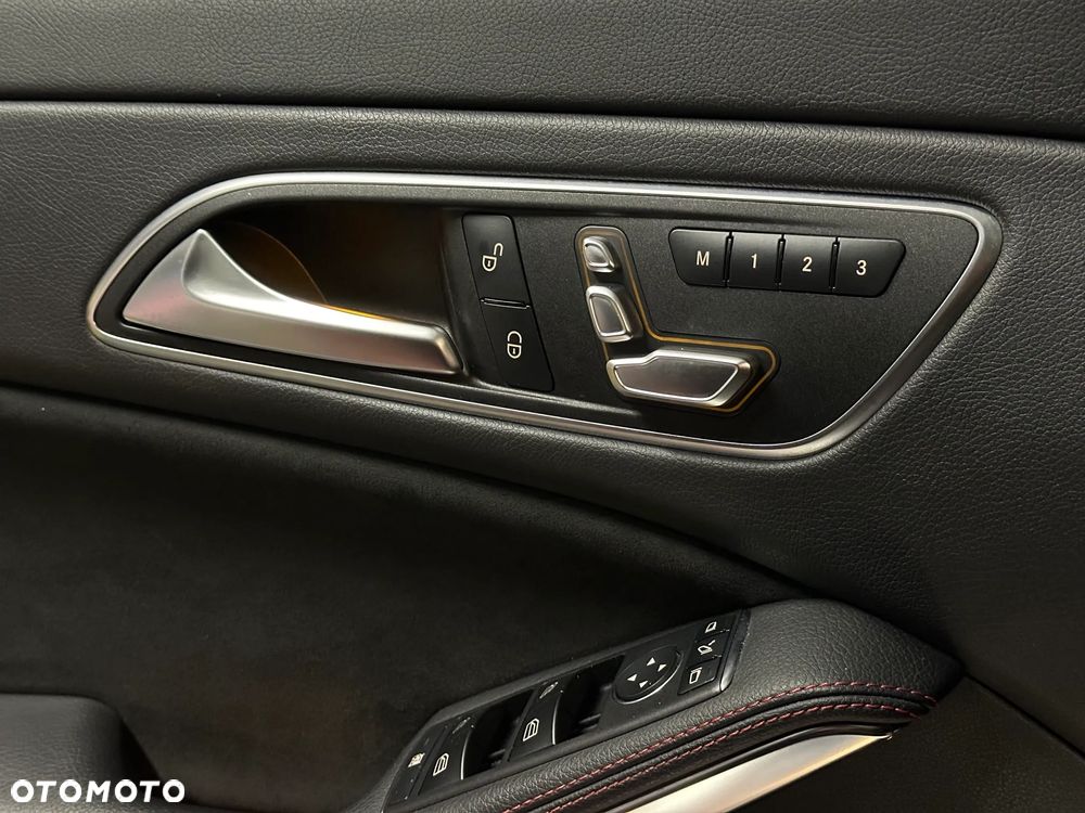 Mercedes-Benz CLA - 33