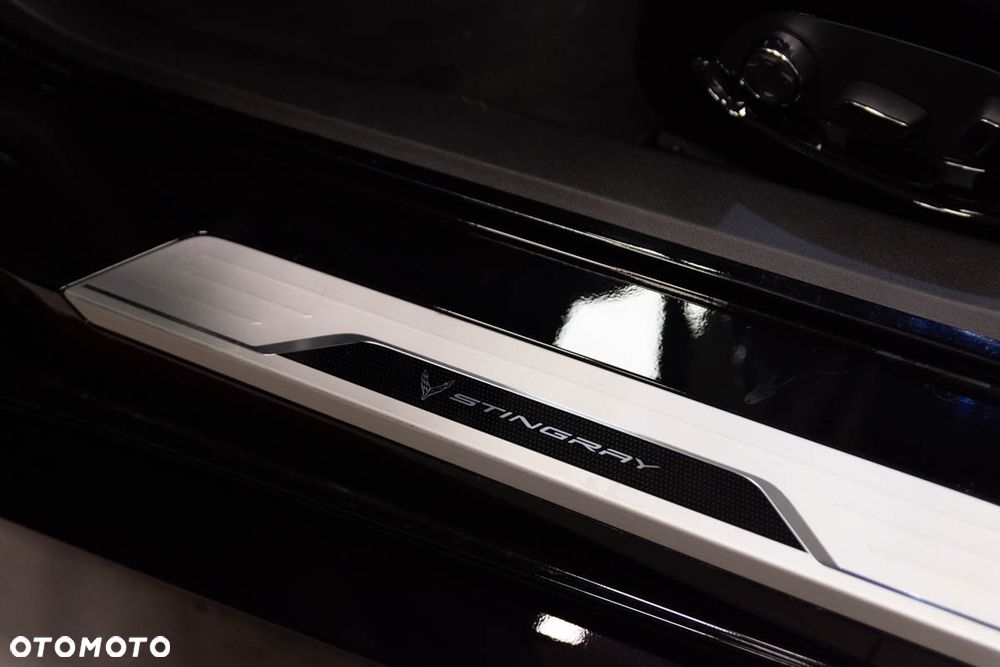 Chevrolet Corvette - 18