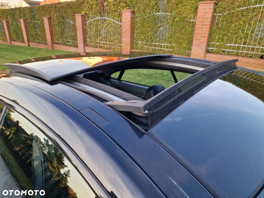 Mercedes-Benz Klasa E 350 CDI DPF Coupe BlueEFFICIENCY 7G-TRONIC Avantgarde - 22