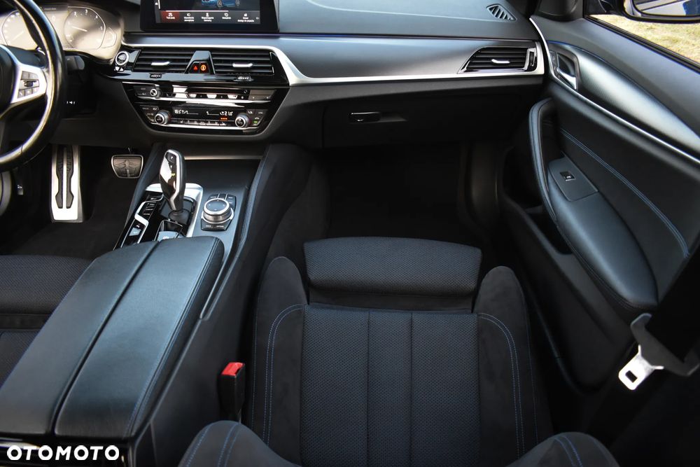 BMW Seria 5 520d xDrive Sport Line sport - 13