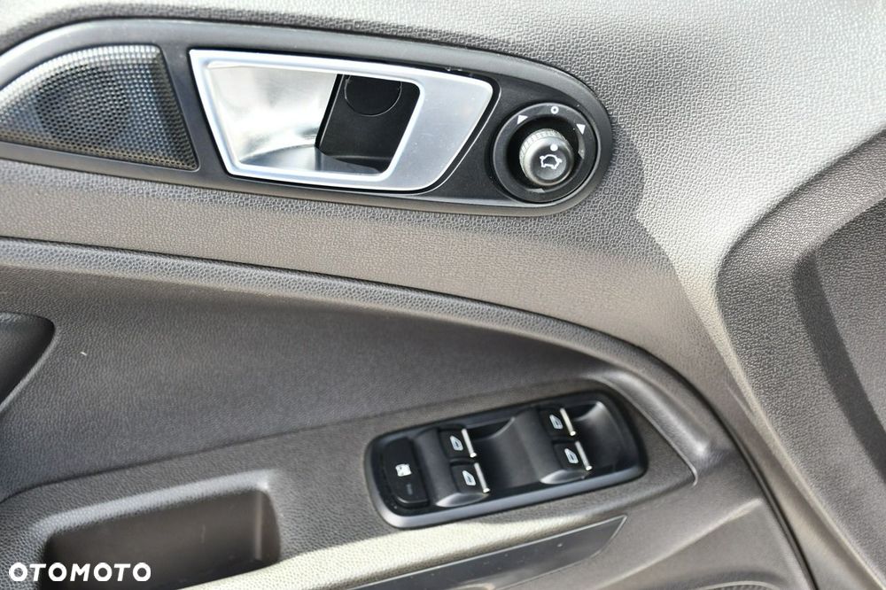 Ford EcoSport 1.0 EcoBoost TITANIUM - 34
