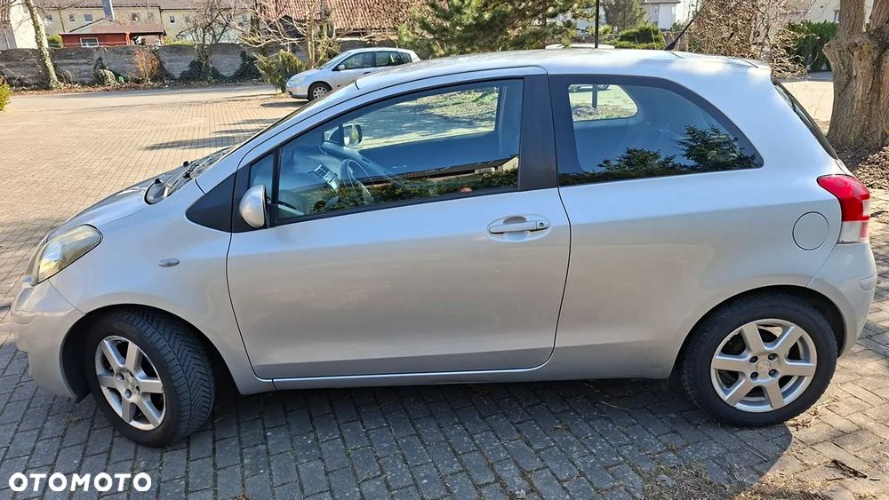 Toyota Yaris 1.0 Luna A/C - 3